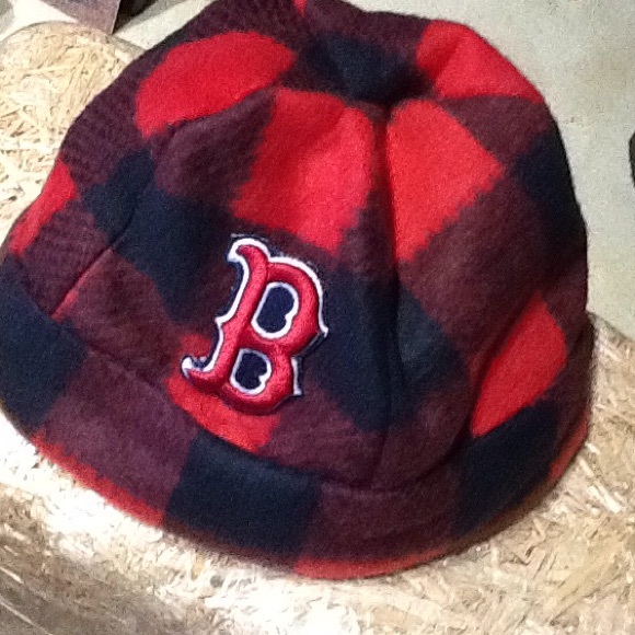 Other - BSox Brutis Hat. Warm, Soft and Cozy. Like New!